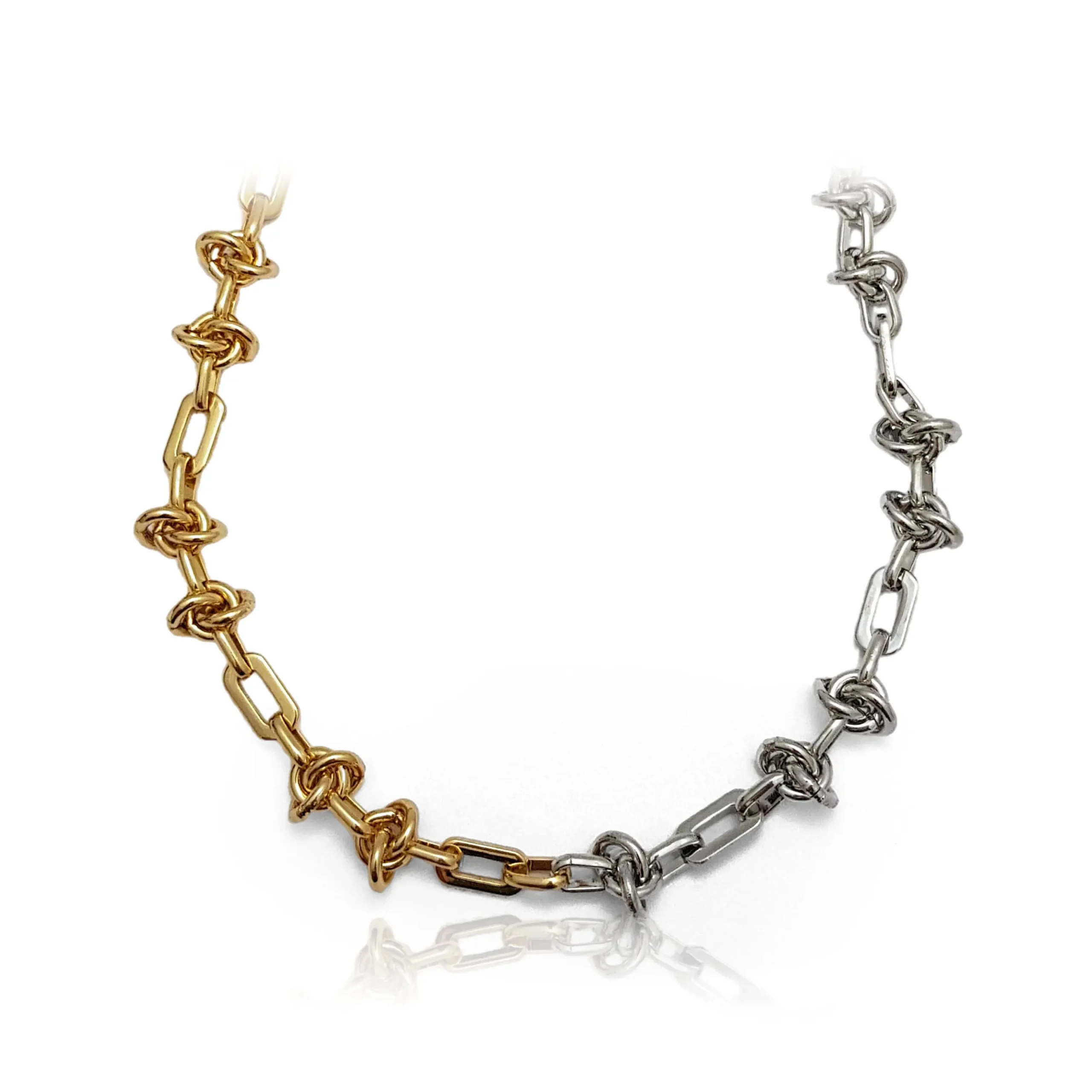 Colar dourado com corrente larga e banho em ouro 18k